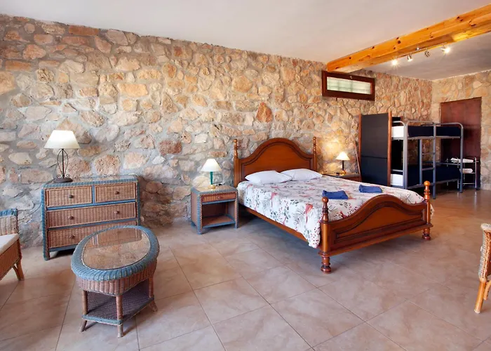 Casa de hóspedes Aaccent - Prenafeta 3*