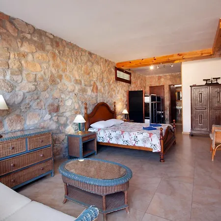 Guest house Aaccent - Prenafeta Montblanc